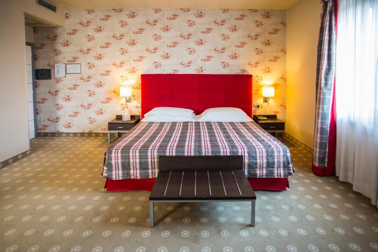 Hotel Fortyfive Chivasso Ngoại thất bức ảnh
